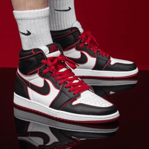 Nike Air Jordan Retro 1 Bloodline First Copy