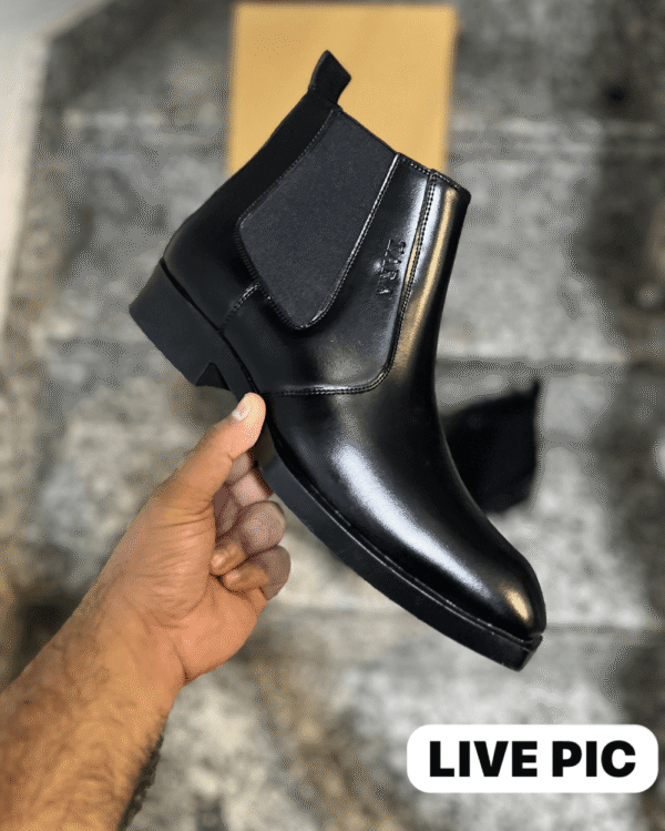 Shop Men's Zara Chelsea Boots Black Online - 7A First Copy
